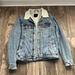 cotton on jean and sherpa shacket/jacket